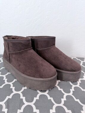 Mudd Platform Mini Shortie Brown Boots